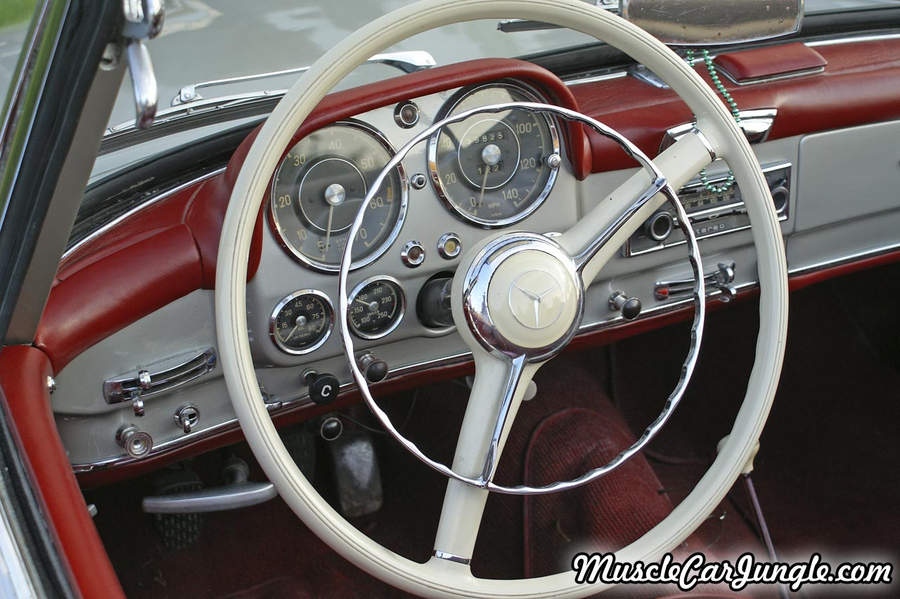 1956 190 SL Dash